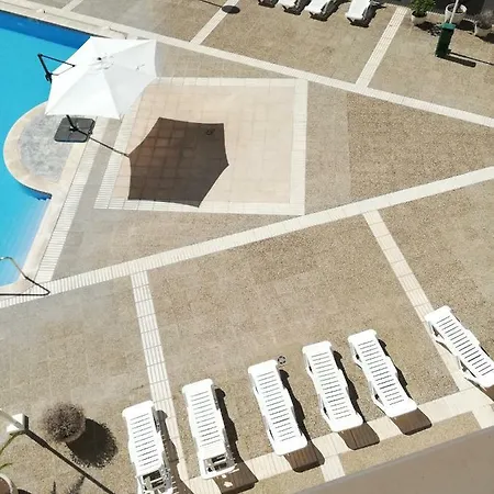 Live Apartment *